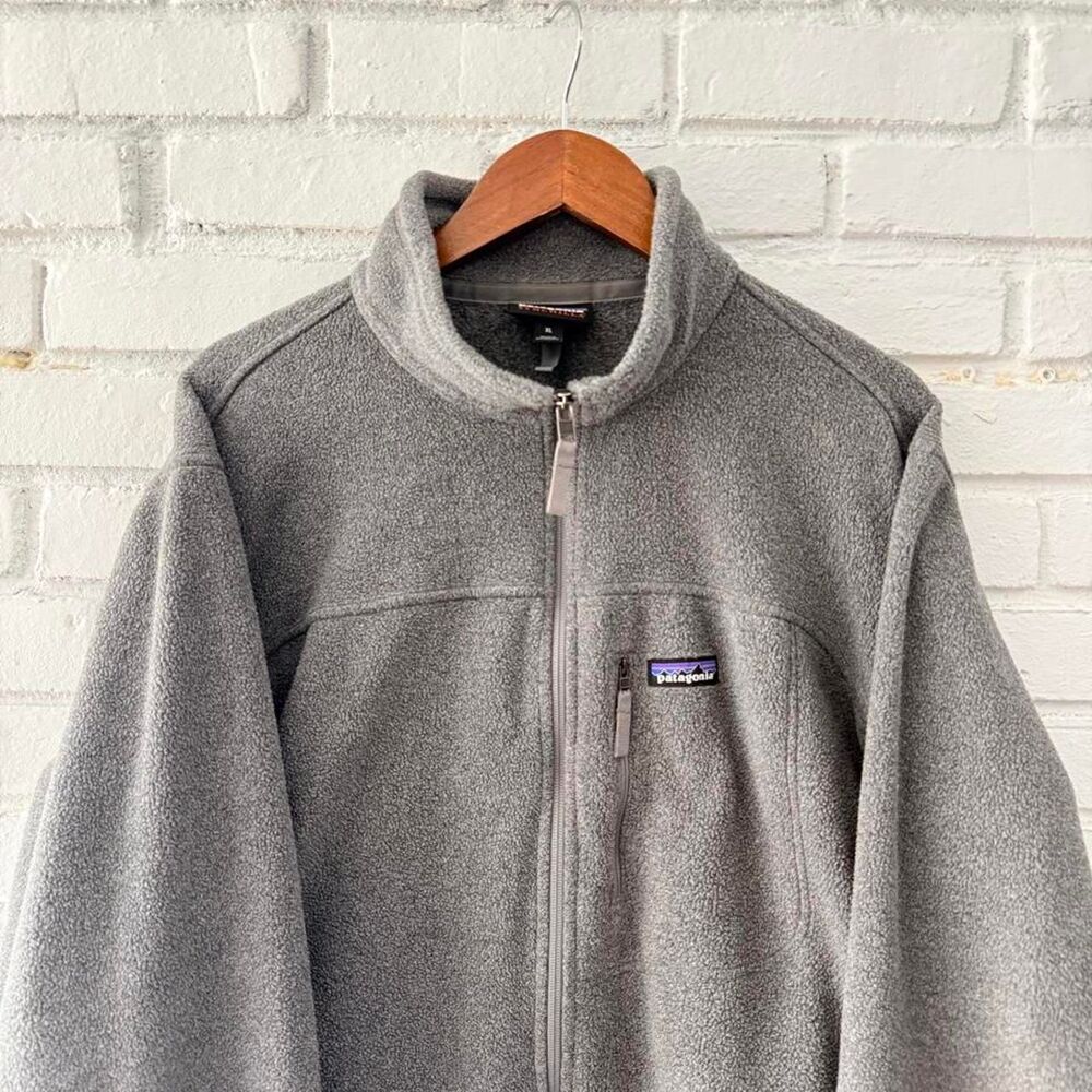 Patagonia Men's Grey Jacket